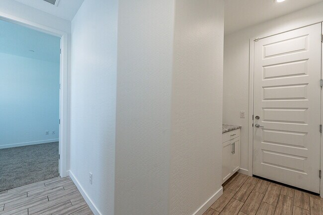 Building Photo - 4641 S Element