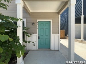Building Photo - 2075 Silver Oaks