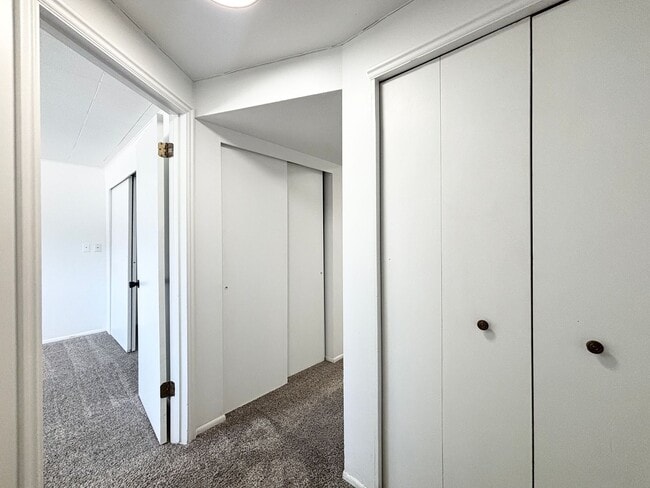 Building Photo - Awesome Remodel with 1 Car Garage!
