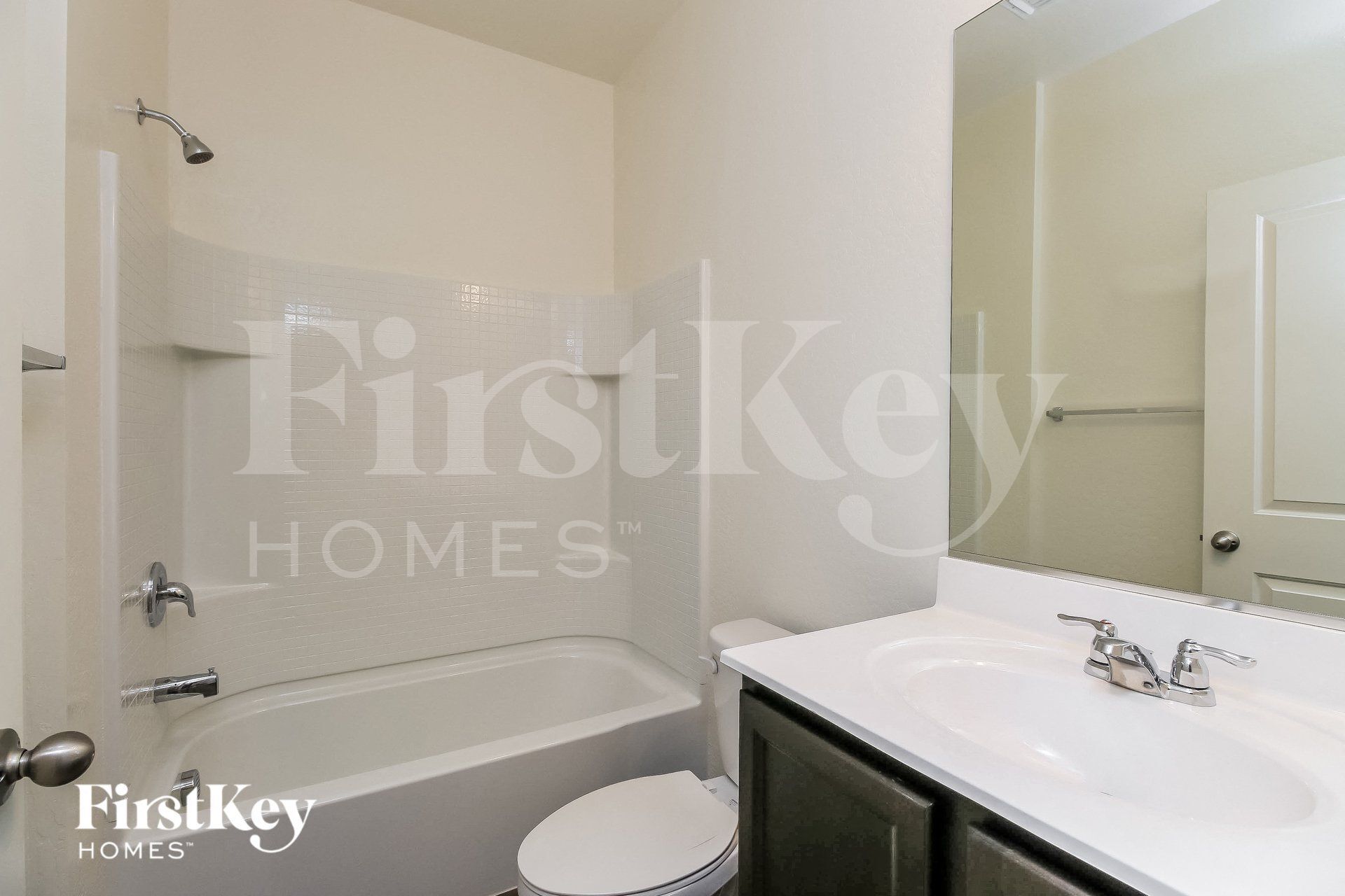 Building Photo - 370 W Powell Dr