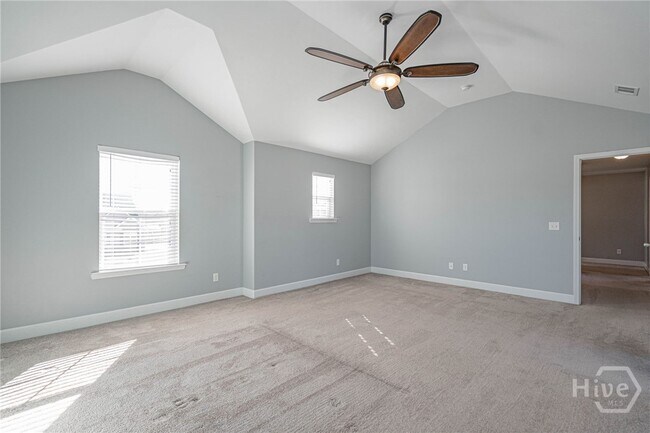 Building Photo - 100 Springcreek Ln