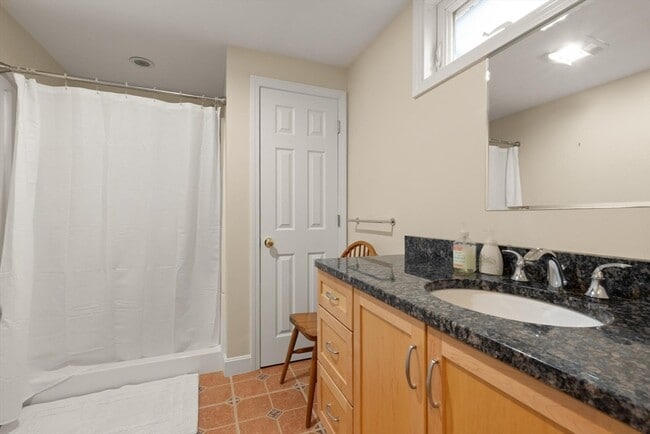 Building Photo - 25 Saddle Club Rd