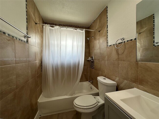 Building Photo - 116 NW 2nd Ave