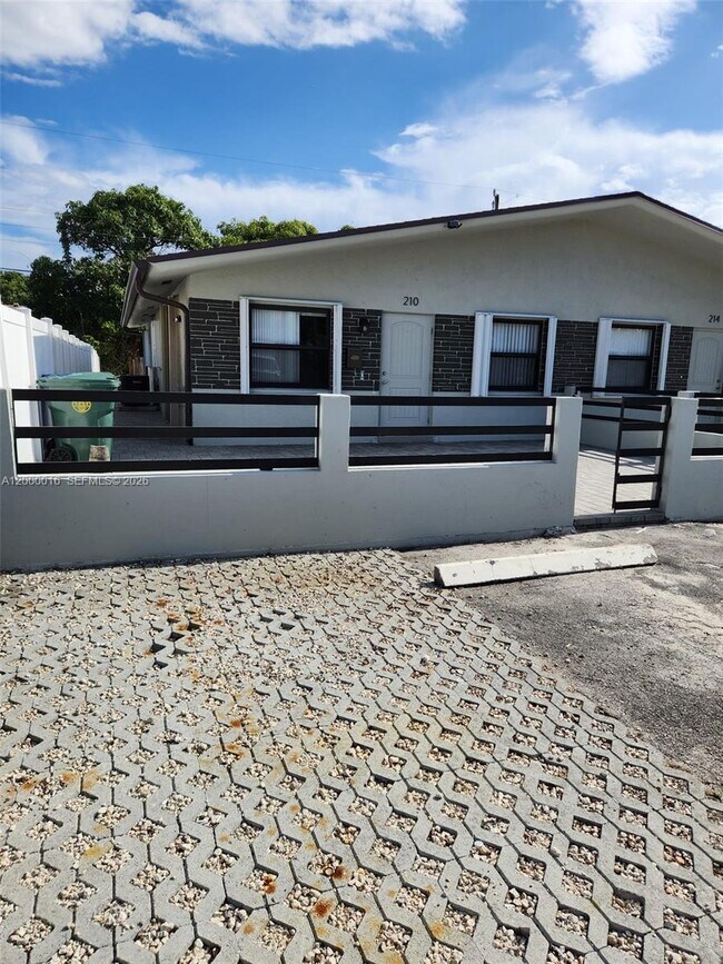 Building Photo - 210 NW 57th St