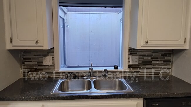 Building Photo - 7110 NW 30th Terrace