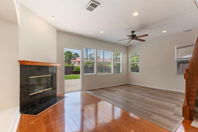 Building Photo - 633 Sumner Way