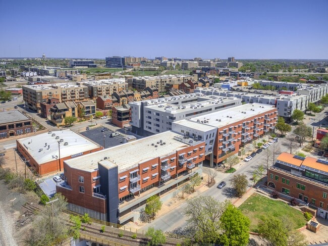 Building Photo - Military/First Responder Discount Available- 3 Bedroom/2 Bath  Downtown OKC Condo WITH 2 Covered ...