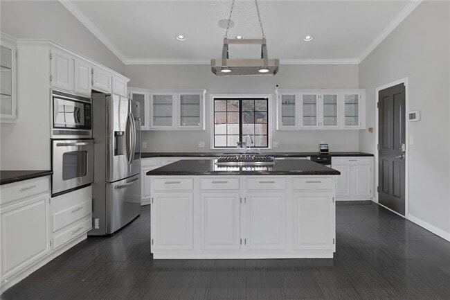 Building Photo - 9 Quail Run Rd