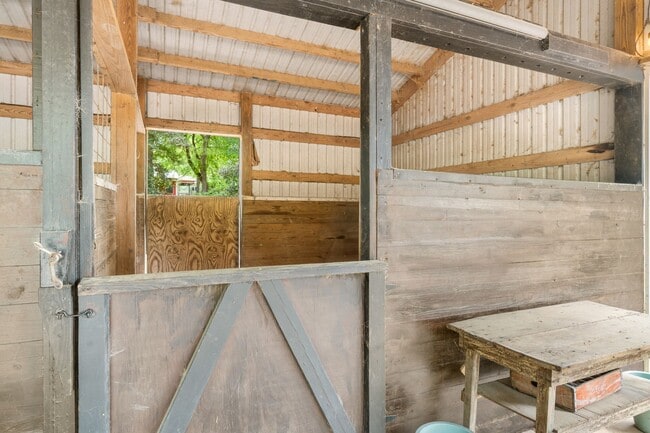 Building Photo - 15058 Lake Paula Dr