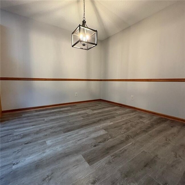 Building Photo - 1233 Shannon Way SW