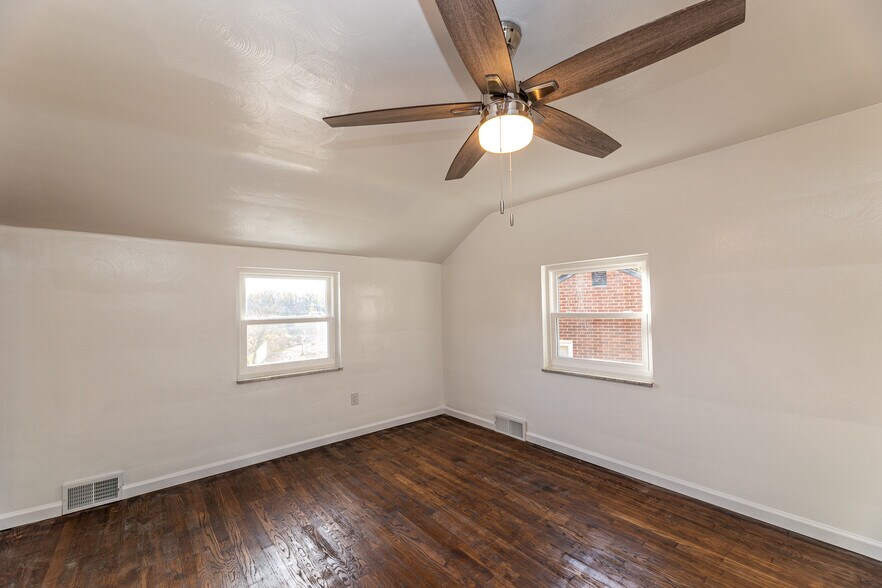 Building Photo - 3203 Hebron Dr