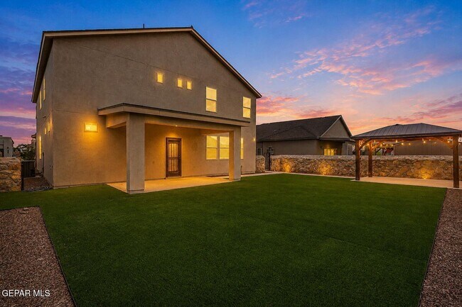 Building Photo - 14705 Tierra Escape Ave
