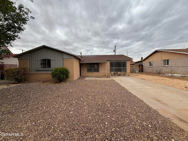 Primary Photo - 5808 Dearborne Dr
