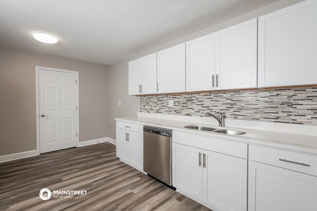 Building Photo - 1712 Star Rest Dr