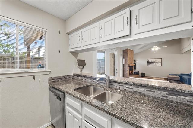 Building Photo - 1818 Highbrook Ct