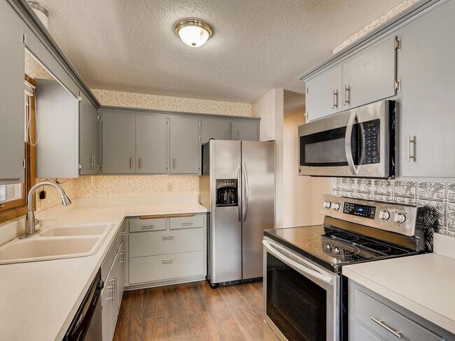 Building Photo - 5417 Emerson Ave S