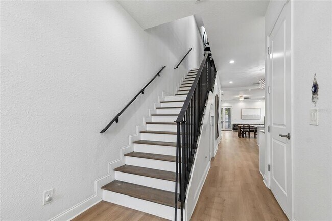 Building Photo - 2113 W Cass St
