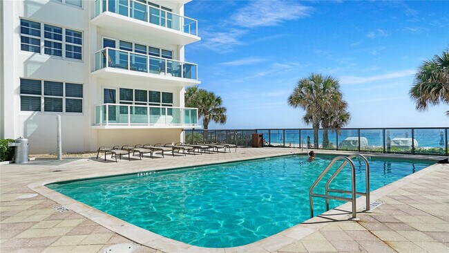 Building Photo - 3550 Galt Ocean Dr