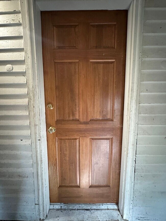 Building Photo - 303 Weston Ave