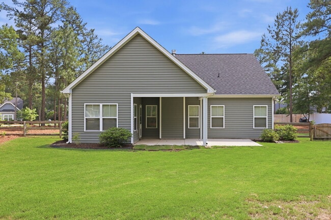 Building Photo - 511 Pondpine Ln