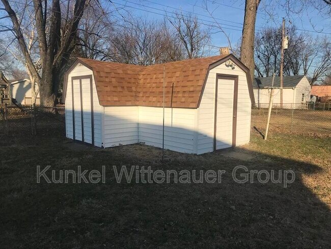 Building Photo - 111 Kassing Ave