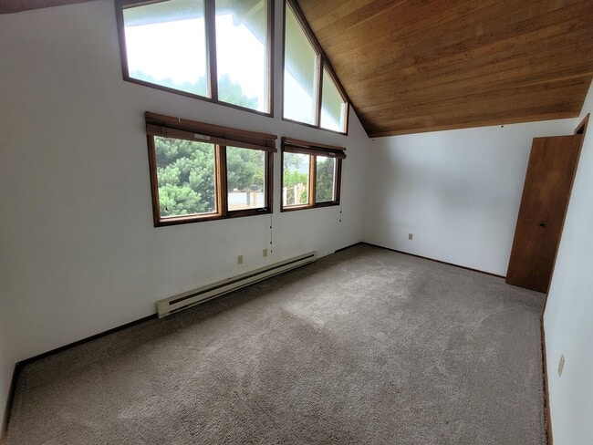Building Photo - 5507 Haida Way
