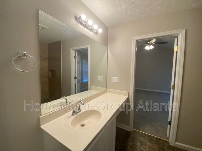 Building Photo - 3855 Shenfield Dr