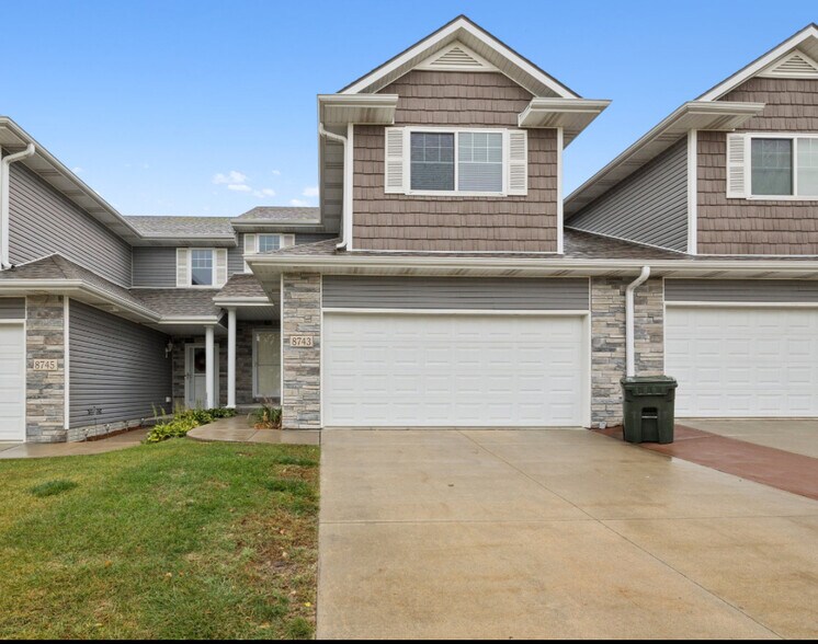 Building Photo - 8743 Remi Dr