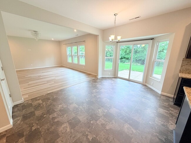 Building Photo - 1332 Horse Shoe Bnd