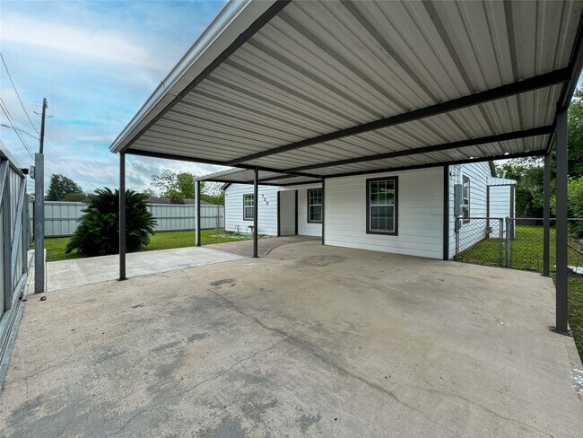 Building Photo - 730 Dunkley Dr