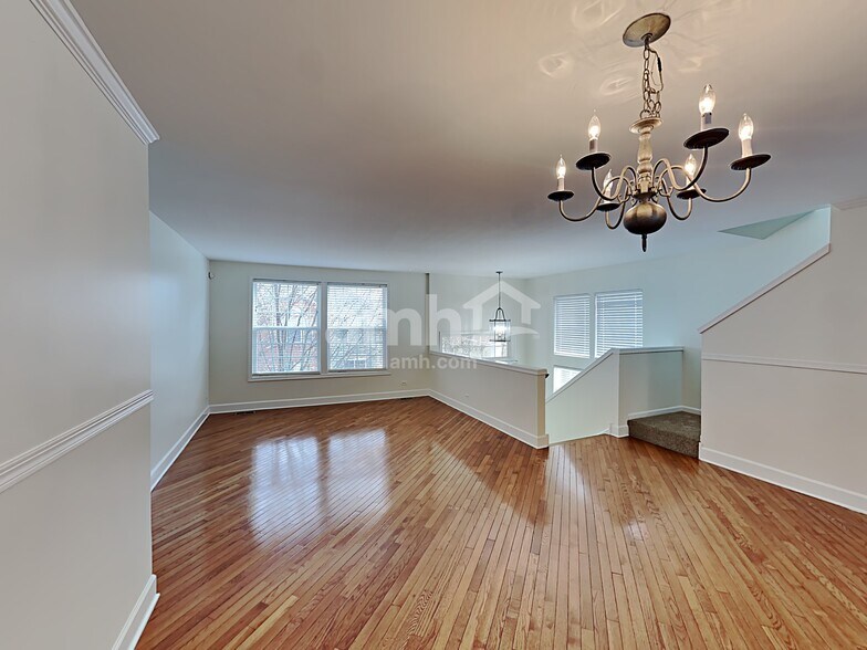 Building Photo - 2449 Emily Ln