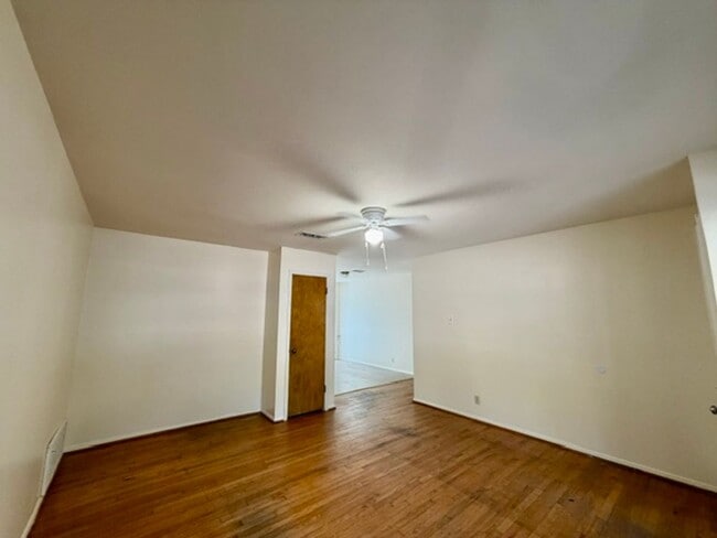 Building Photo - 2600 S 26th St