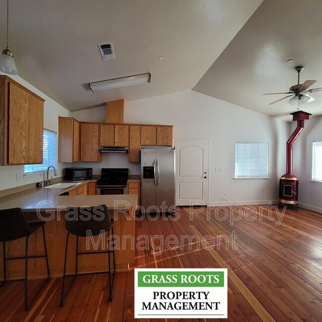 Building Photo - 152 W Empire St