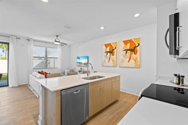 Building Photo - 14332 Island Cove Terrace