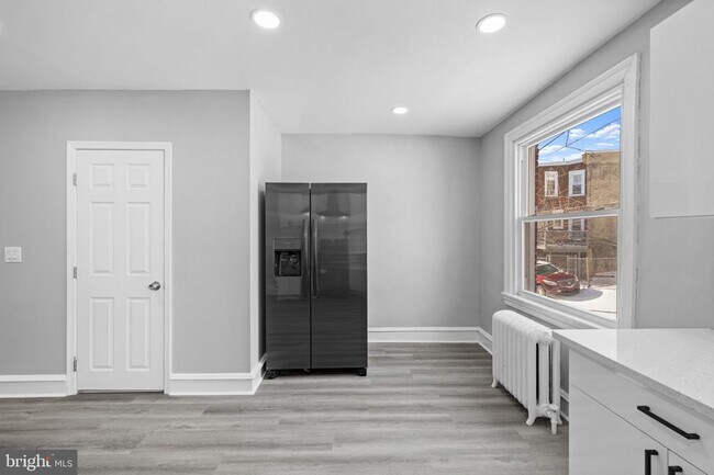 Building Photo - 5517 Ridgewood St