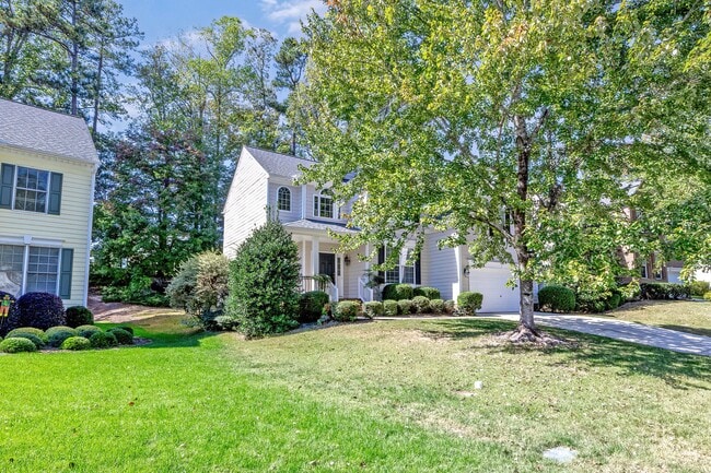 Building Photo - 2103 Templeton Gap Dr