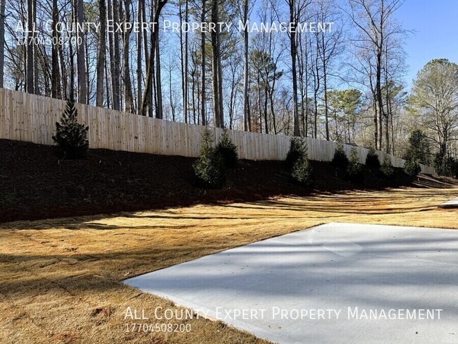 Building Photo - Stunning New Construction Home