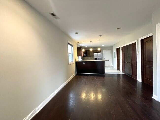 Building Photo - 1807 N Lawndale Ave