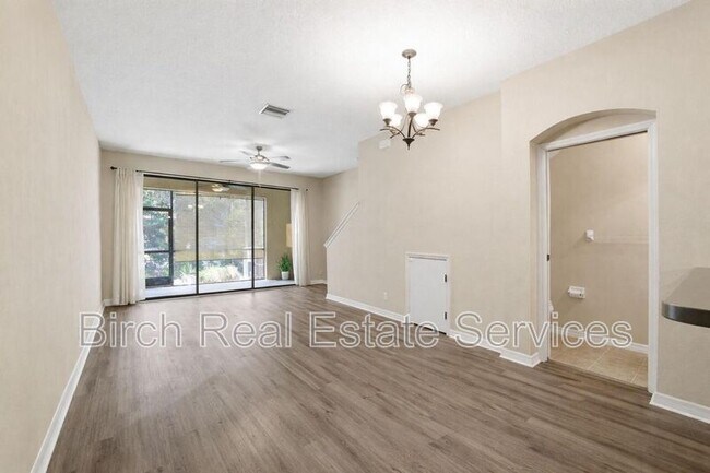 Building Photo - 11840 13th Way N