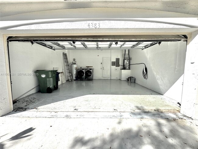 Building Photo - 4383 Laurel Ridge Cir