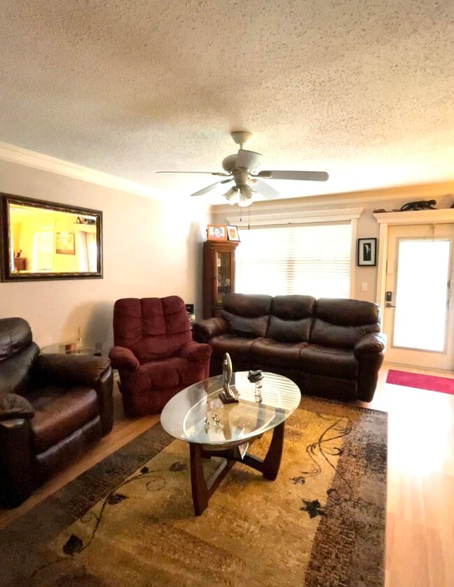 Building Photo - 570 Durham Cir