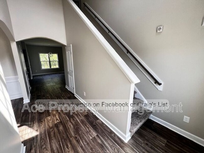 Building Photo - 232 Fishers Cv