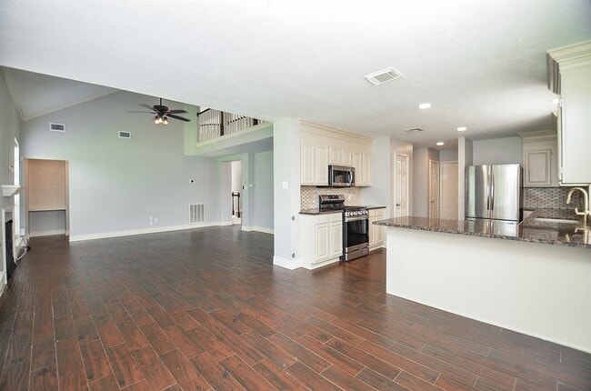 Building Photo - 6314 Box Bluff Ct