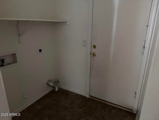 Building Photo - 3110 S 100th Ln