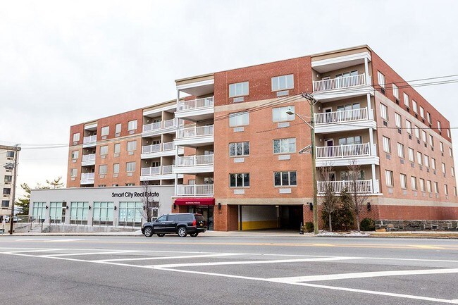 Primary Photo - 411 E Brinkerhoff Ave