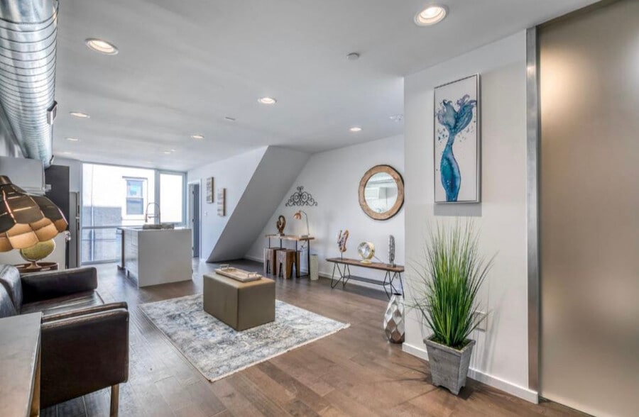 Building Photo - 1613 N 7th St