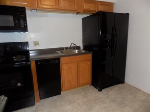 Building Photo - 700 N Calhoun St