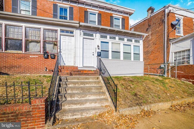 Building Photo - 2321 Tatnall St