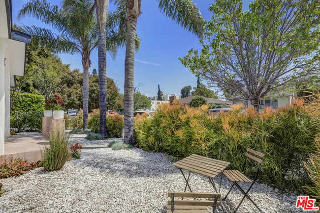 Building Photo - 11465 Cumpston St