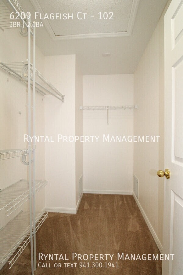 Building Photo - 6209 Flagfish Ct